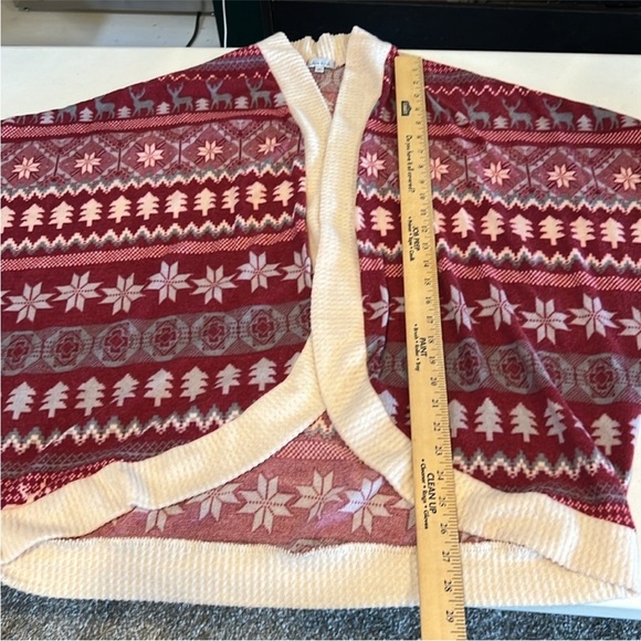 Super soft Holiday Cardigan - Picture 3 of 6